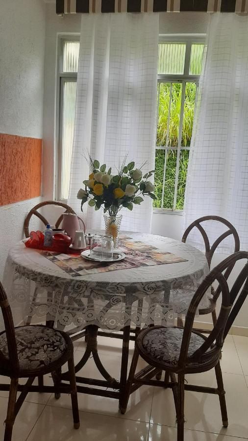 Bem Localizado Apartamento 2 Quartos Orla Rio Vermelho Ha 20 Min Da Barra-Ondina Internet Arcondicionado Салвадор Екстериор снимка